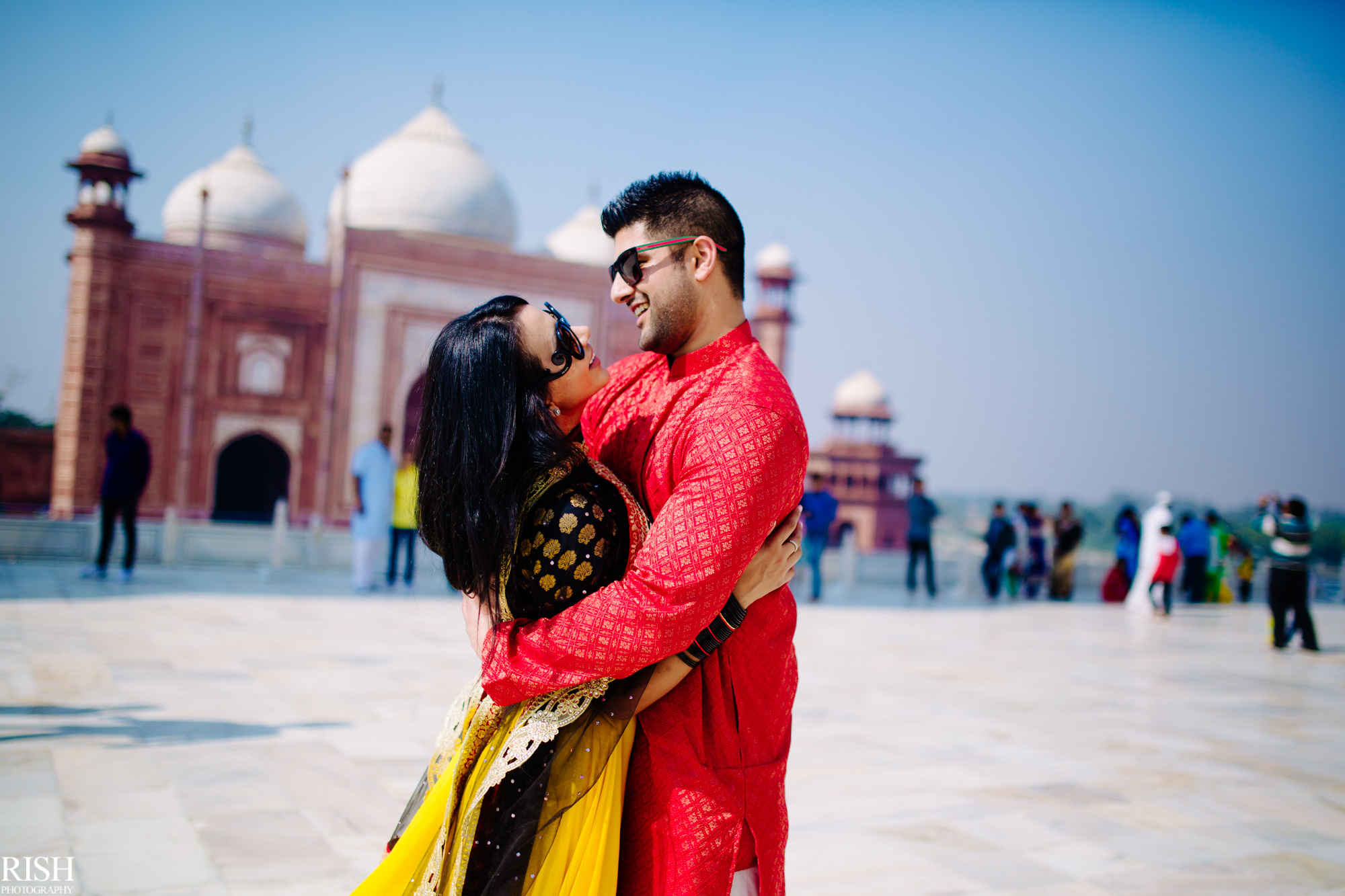 Taj Mahal Pre Wedding By Best Candid Wedding Photographer in India Delhi NCR