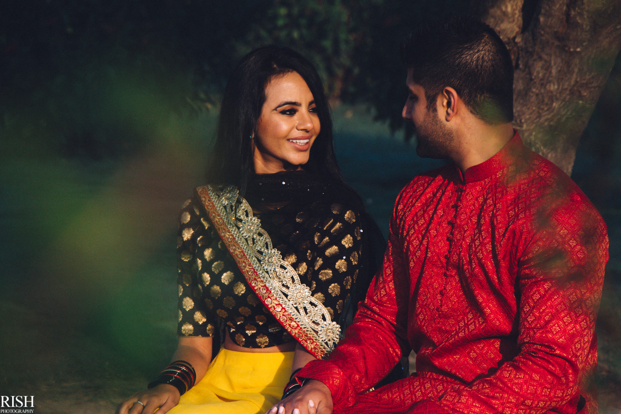 Taj Mahal Pre Wedding By Best Candid Wedding Photographer in India Delhi NCR